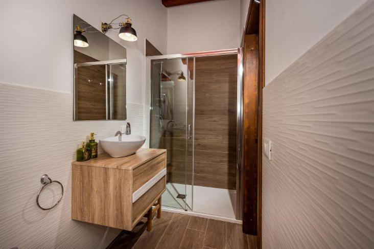 Villa Miro, Stupenda Villa Con Piscina Privata 카스텔라마레델골포 외부 사진