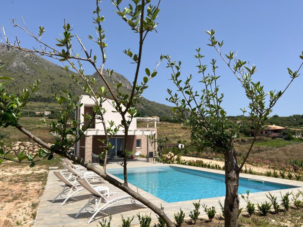 Villa Miro, Stupenda Villa Con Piscina Privata 카스텔라마레델골포 외부 사진